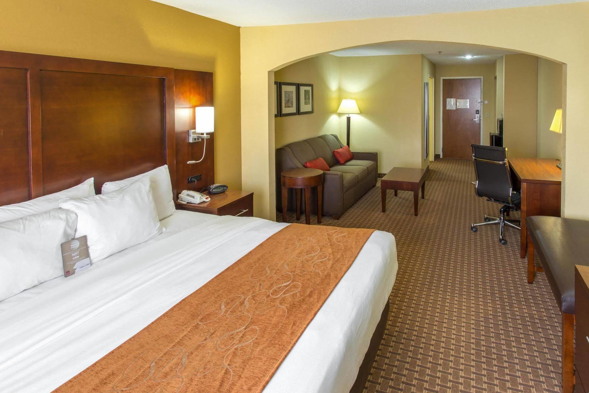 Comfort Suites Port Allen - Baton Rouge Exterior photo